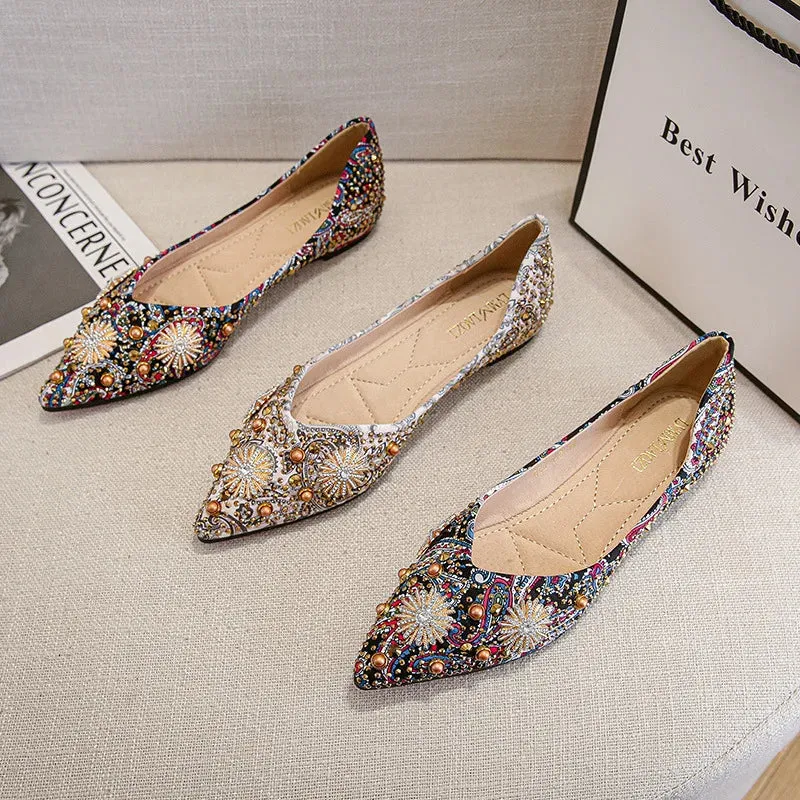 2024 New Pointed Toe Women Flat Rhinestones Loafers Autumn Rivets Classic Ladie Flats Shoes Women's Ballet Flats Soft Boat Shoes