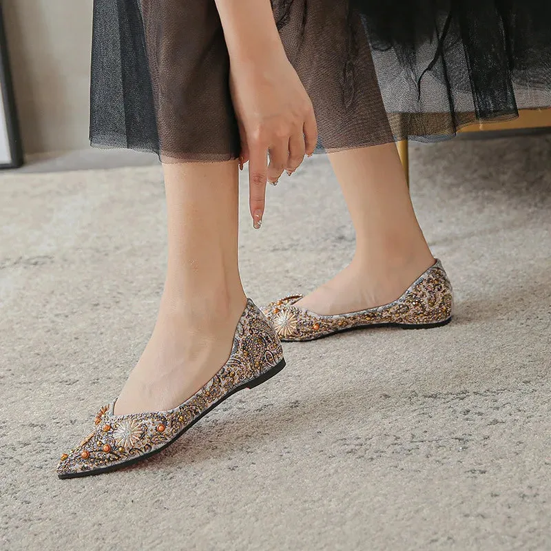 2024 New Pointed Toe Women Flat Rhinestones Loafers Autumn Rivets Classic Ladie Flats Shoes Women's Ballet Flats Soft Boat Shoes