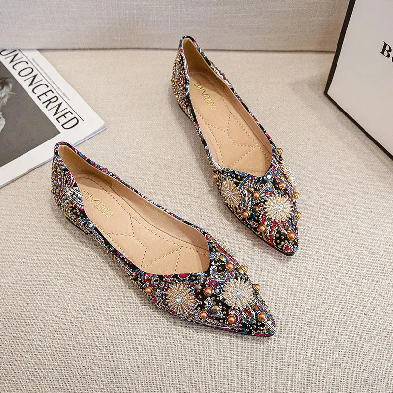 2024 New Pointed Toe Women Flat Rhinestones Loafers Autumn Rivets Classic Ladie Flats Shoes Women's Ballet Flats Soft Boat Shoes
