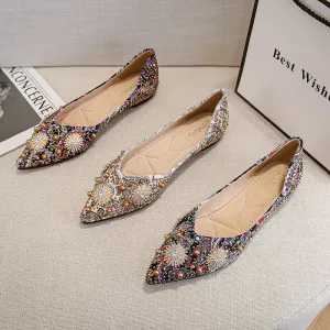 2024 New Pointed Toe Women Flat Rhinestones Loafers Autumn Rivets Classic Ladie Flats Shoes Women's Ballet Flats Soft Boat Shoes