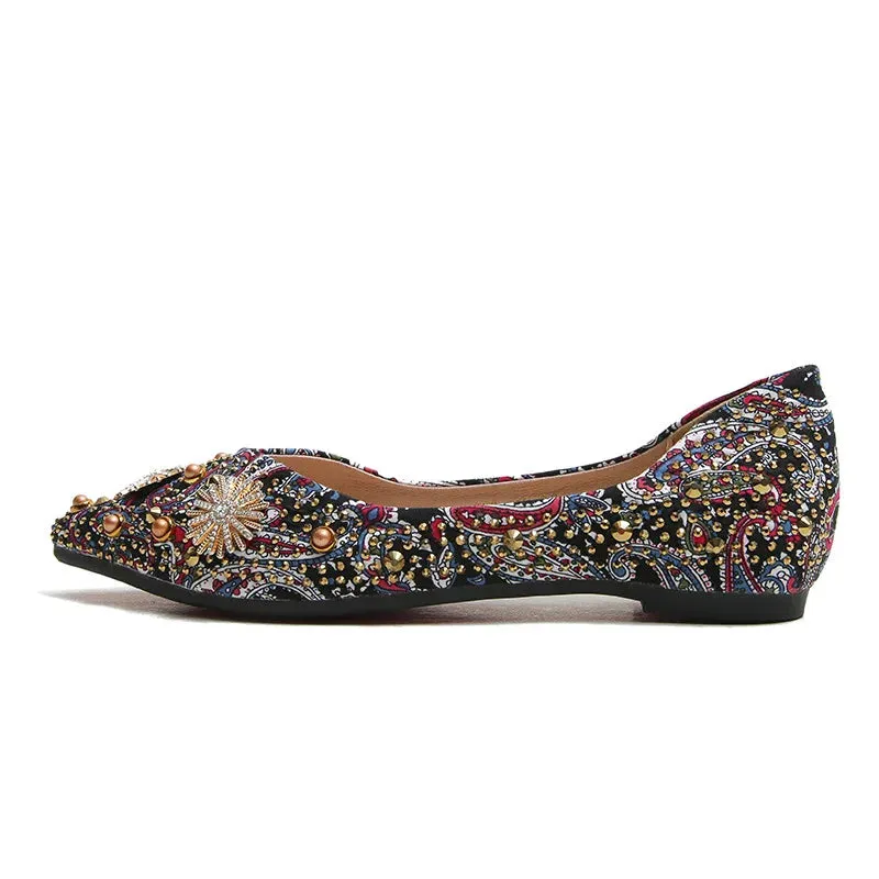 2024 New Pointed Toe Women Flat Rhinestones Loafers Autumn Rivets Classic Ladie Flats Shoes Women's Ballet Flats Soft Boat Shoes