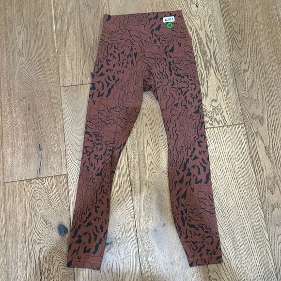 (6283) LULULEMON Align High-Rise Pant 25&quot; Sz 4 *LOVED