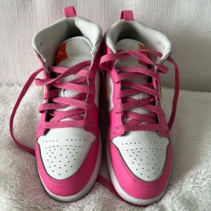 Air Jordan 1 Mid GS 'Pinksicle Orange