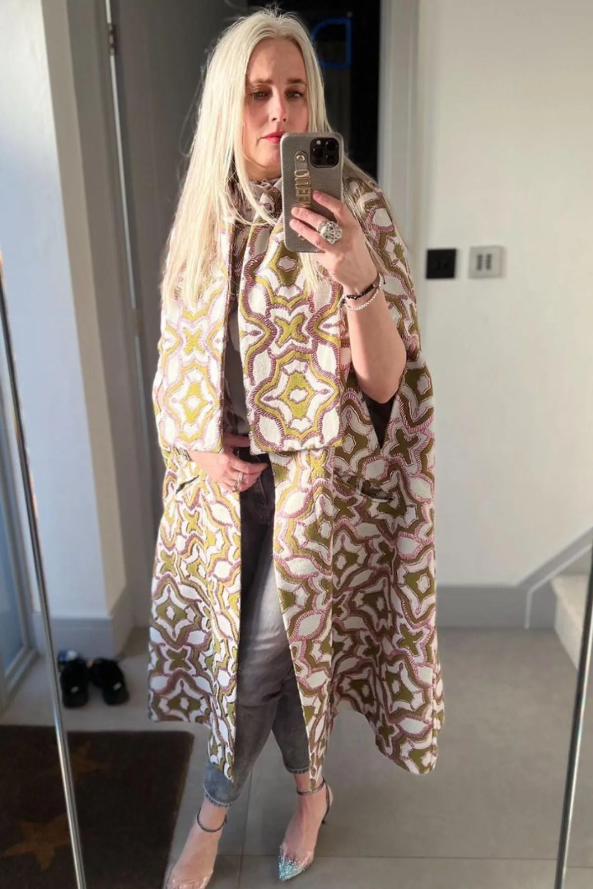 Ava Cape
