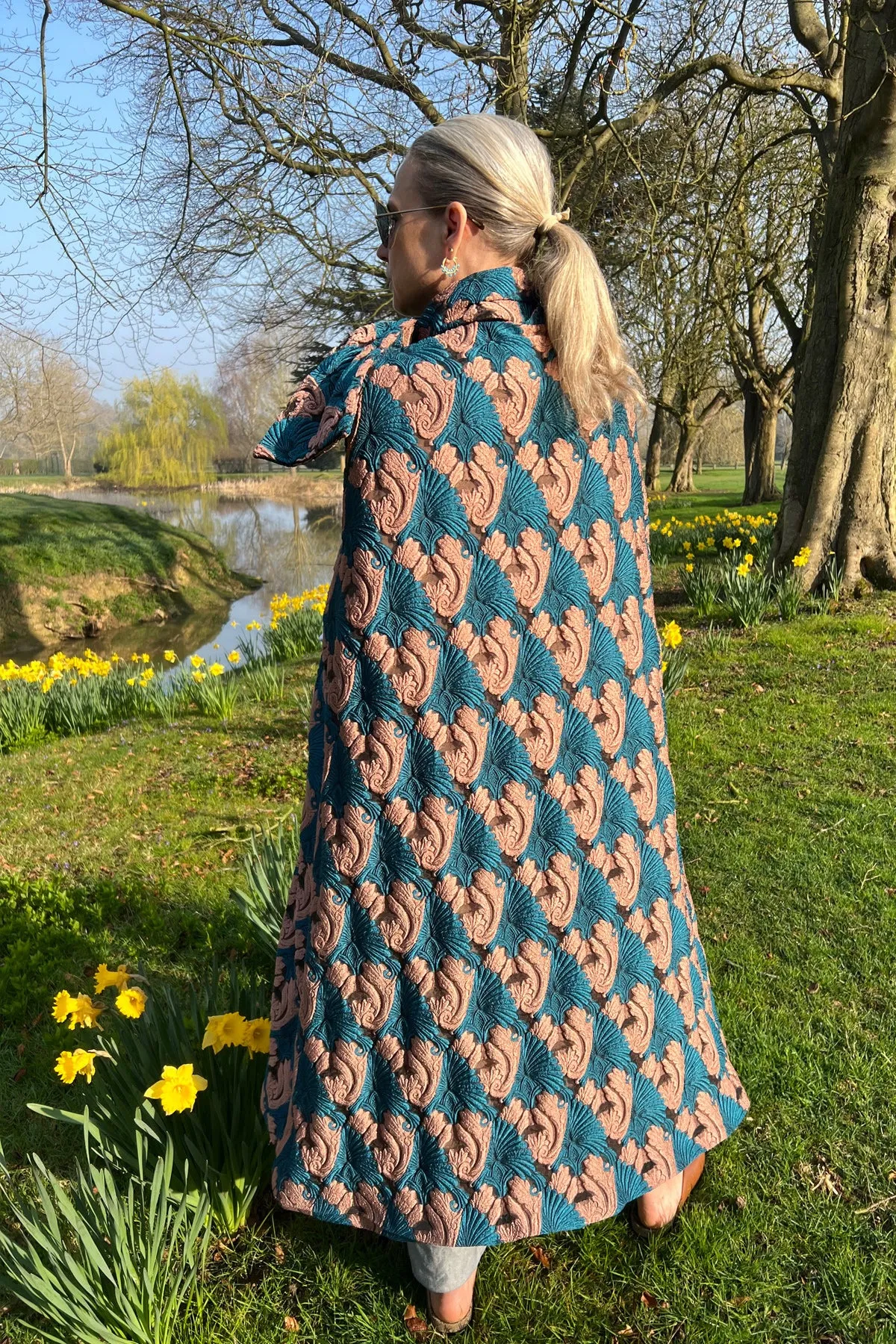 Ava Cape