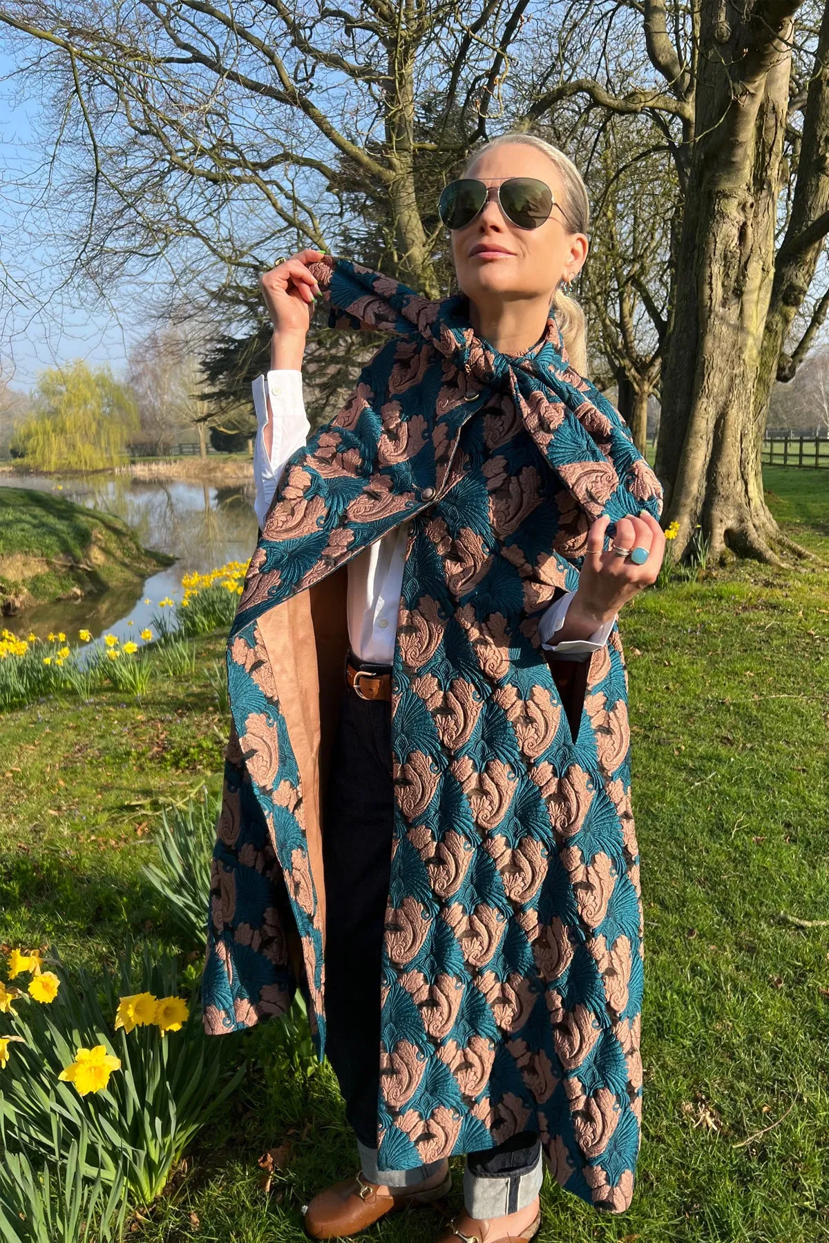 Ava Cape