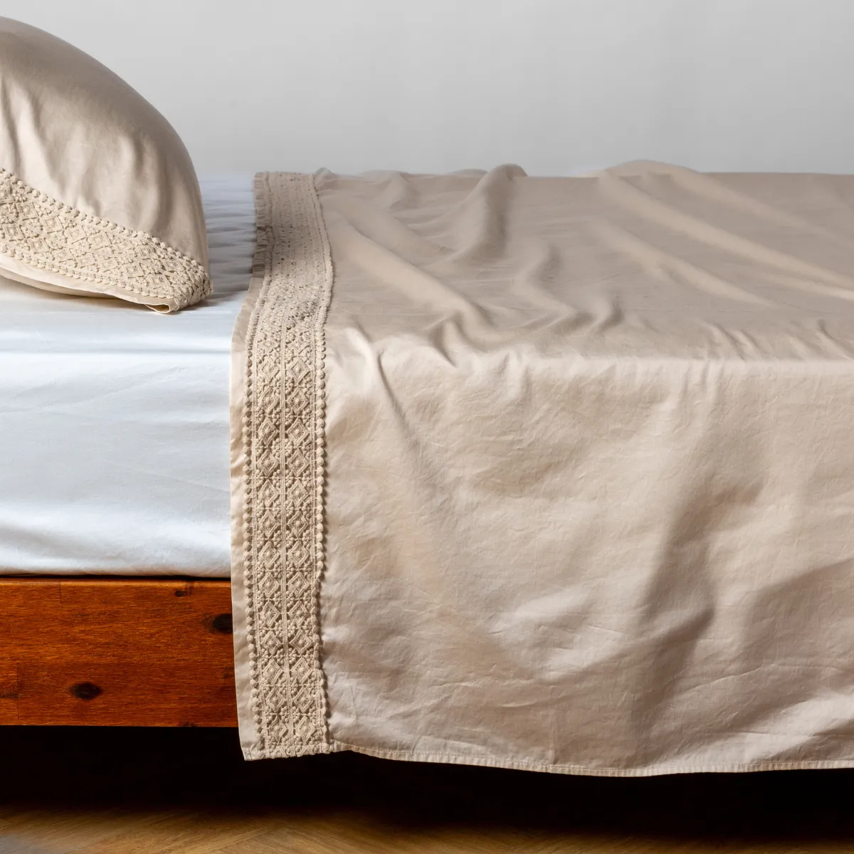 Bria Flat Sheet