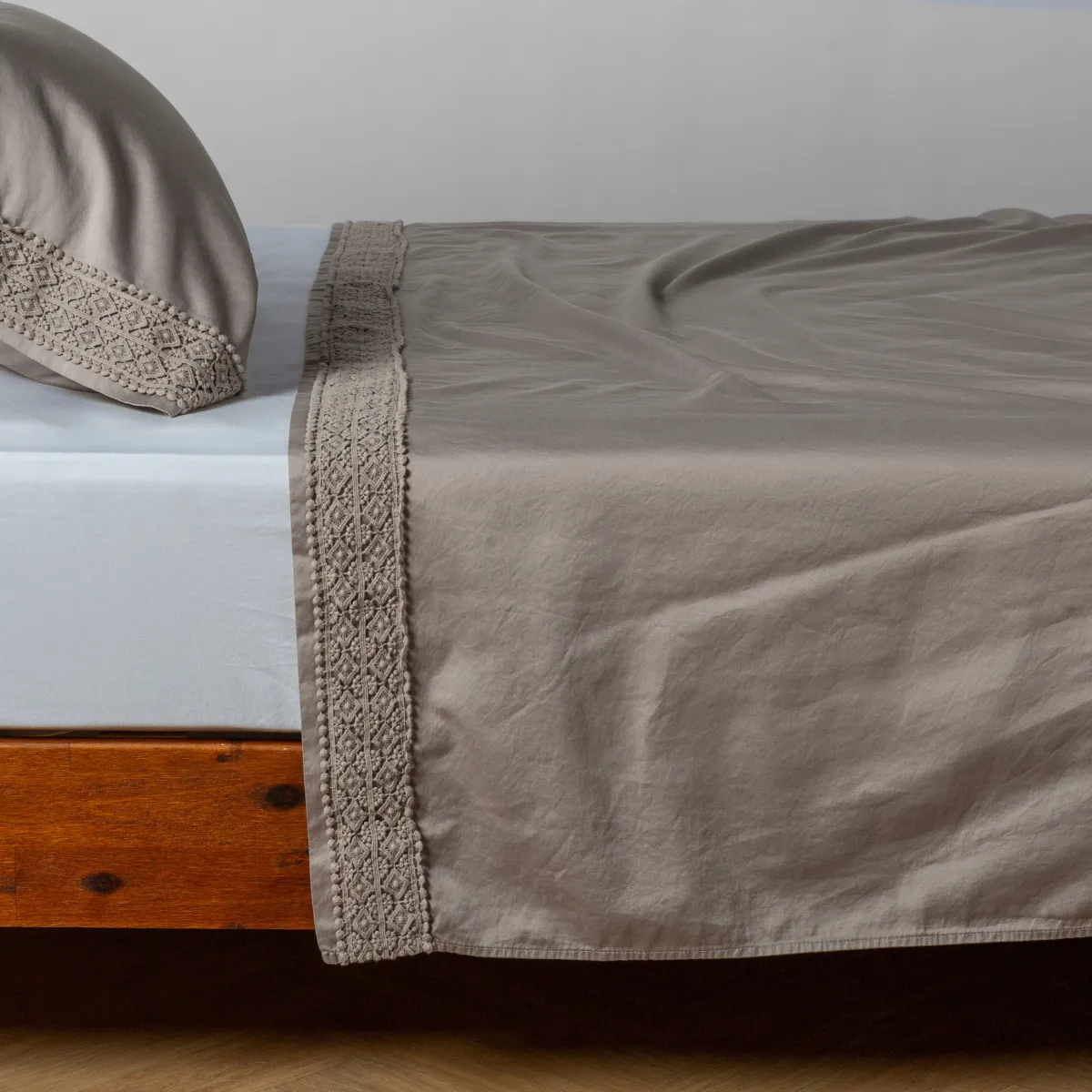 Bria Flat Sheet