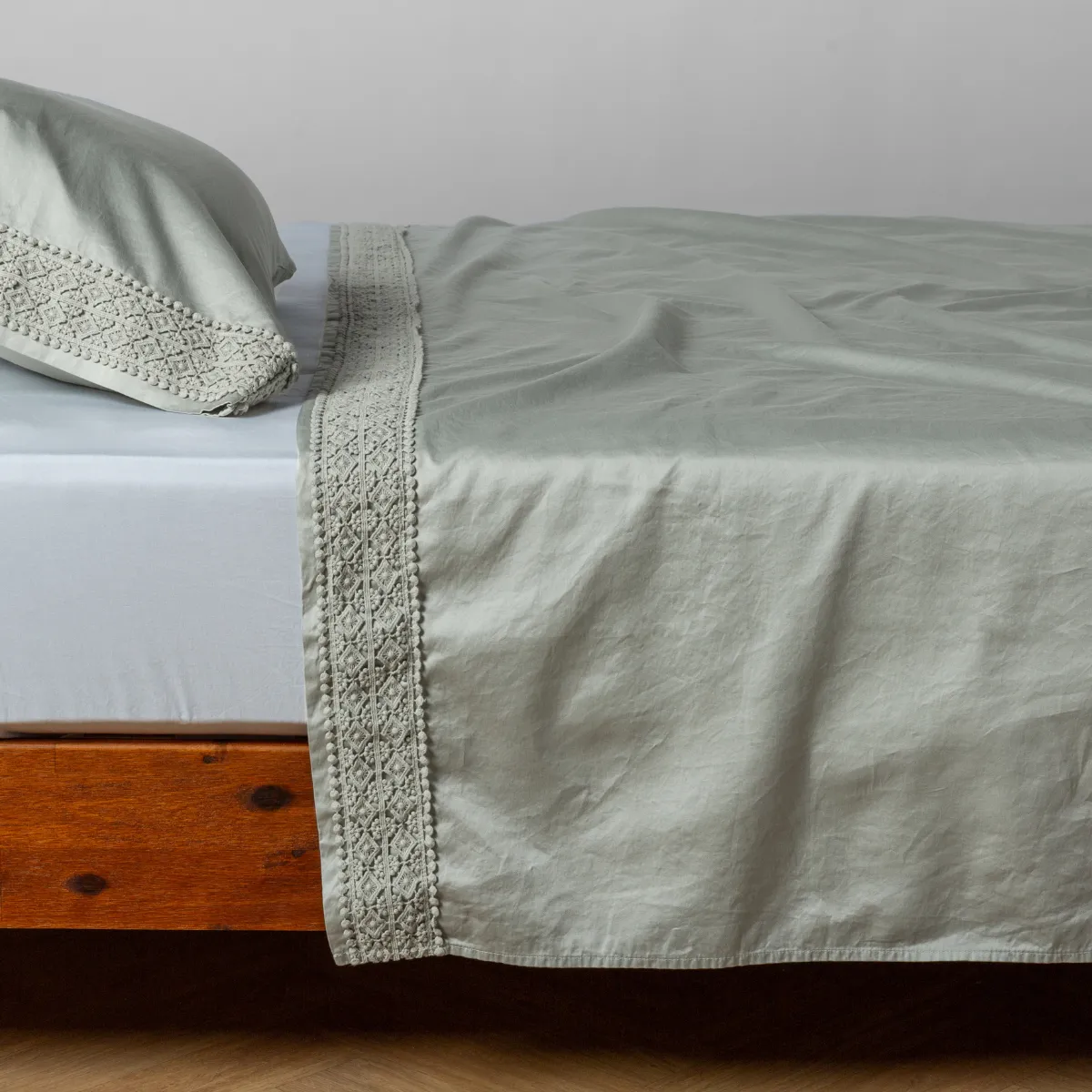 Bria Flat Sheet