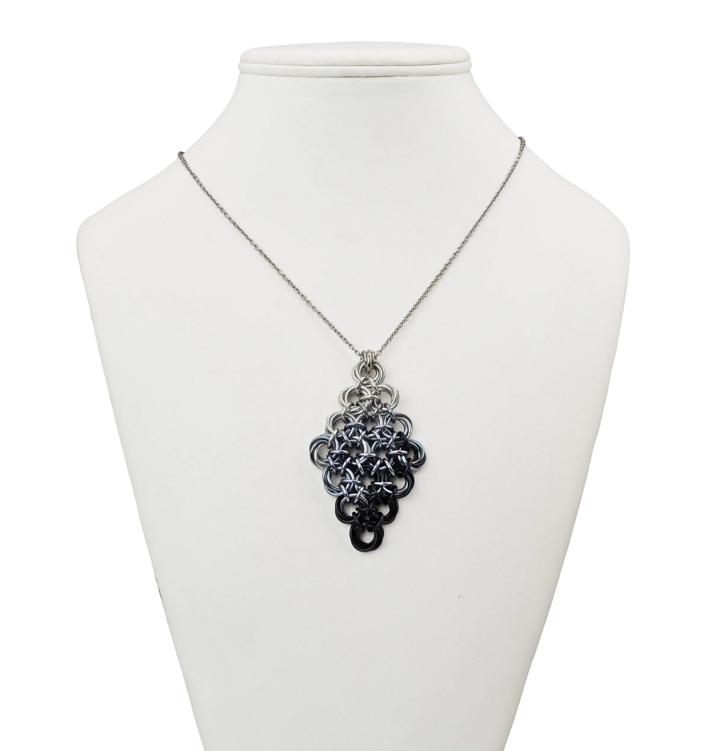 Knotted Diamond - Industrial