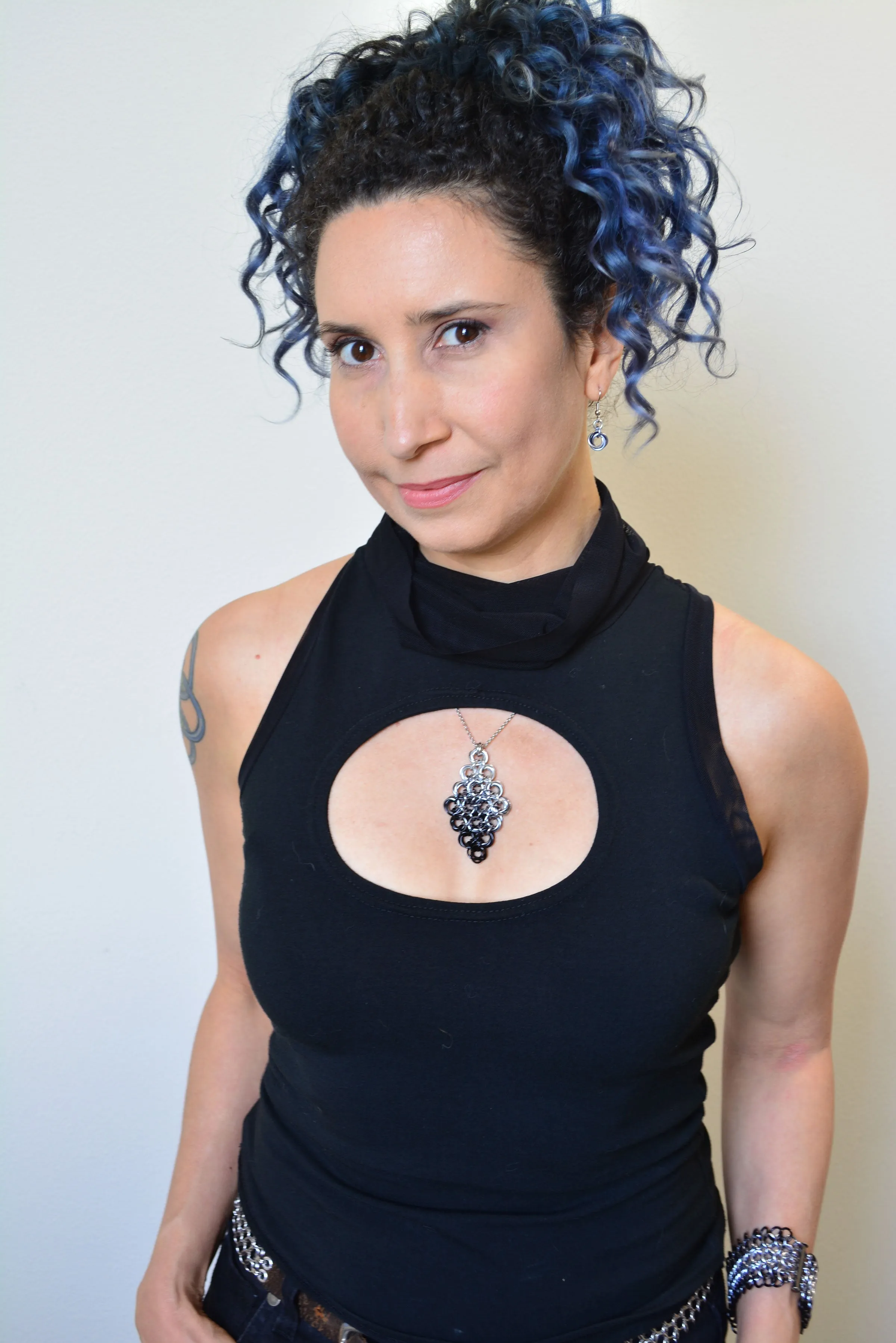 Knotted Diamond - Industrial