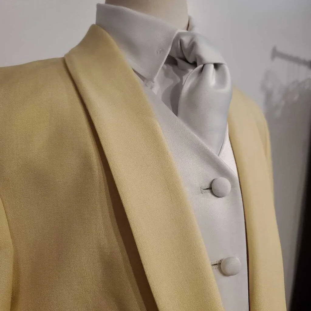 Light Yellow Daycoat