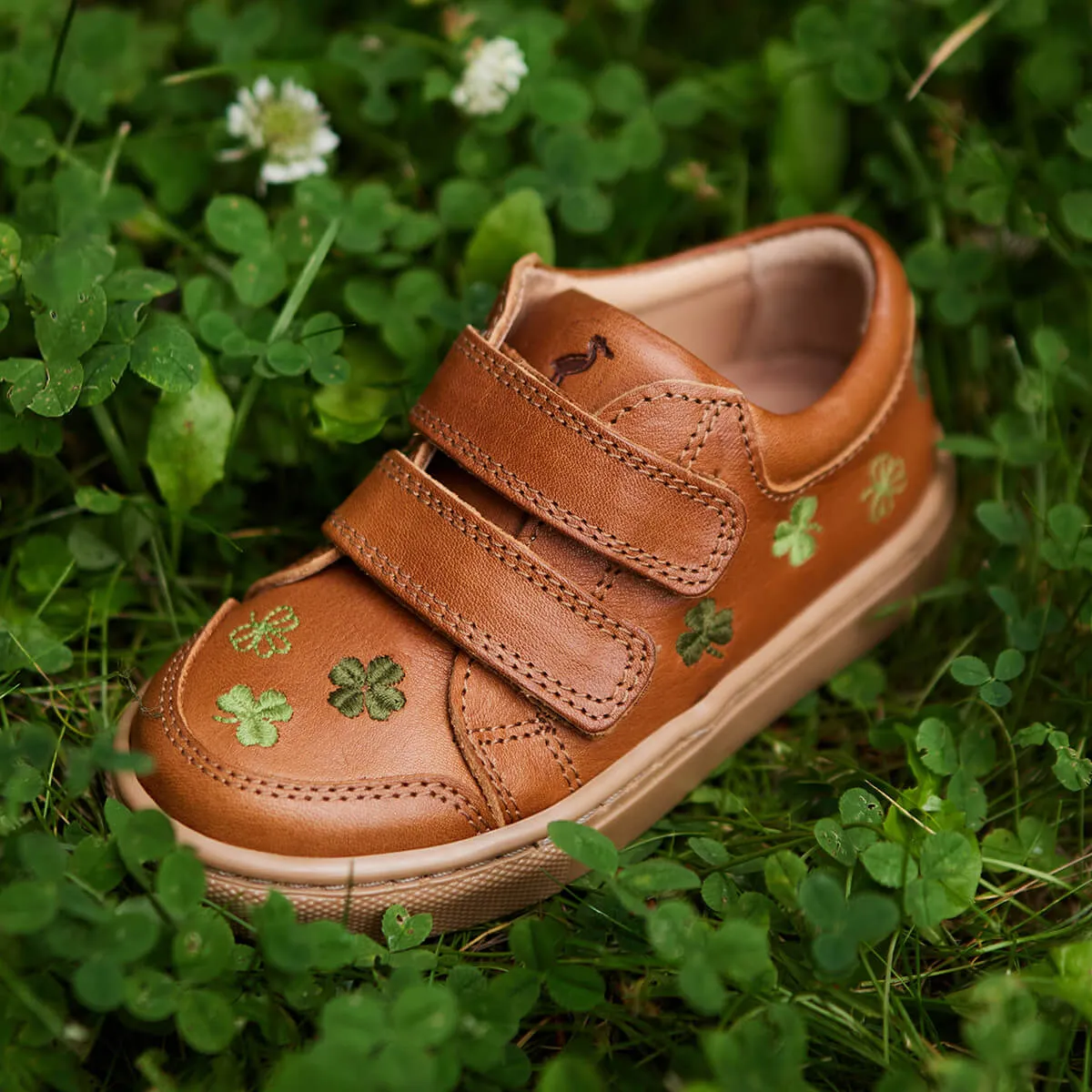 Low Sneaker Clover Uniqua Collection aus Chromfreien Premium Leder