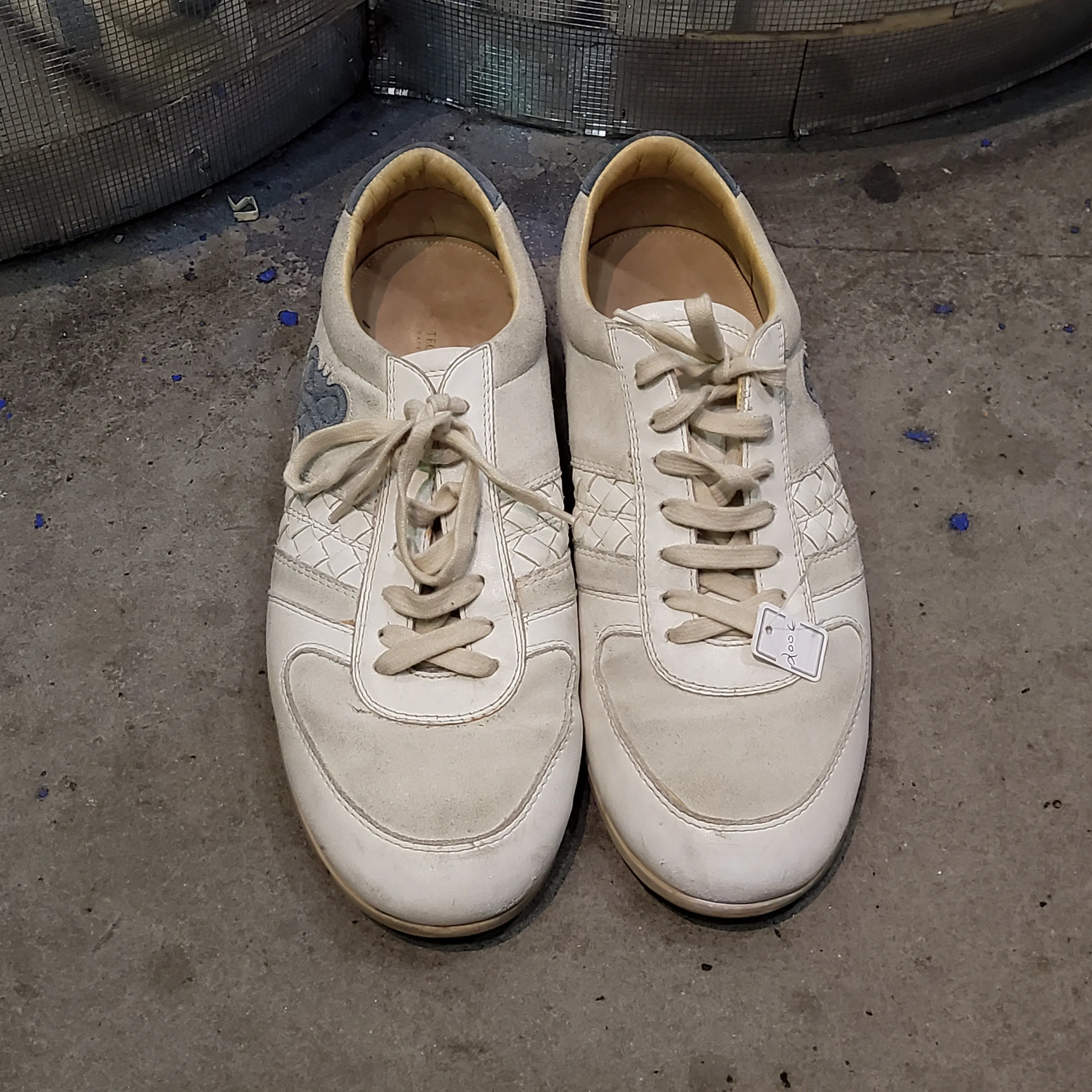 Low-top leather trainers