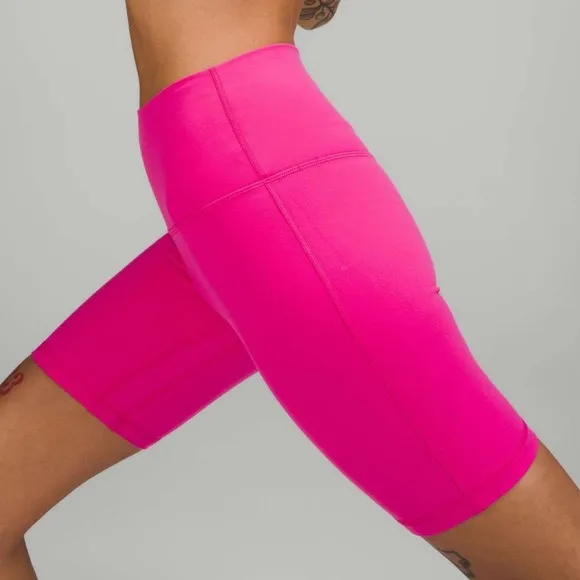 Lululemon Align HR Short- Size 8 Sonic Pink