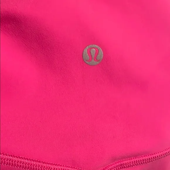 Lululemon Align HR Short- Size 8 Sonic Pink