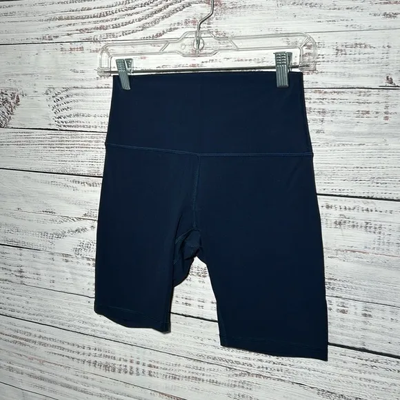 Lululemon Align Short 8&quot; True Navy Size 6
