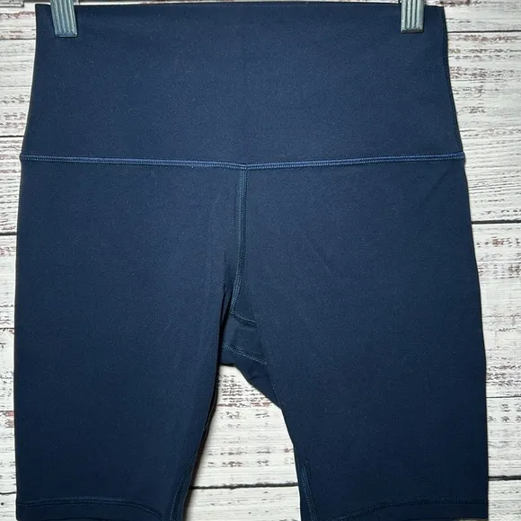 Lululemon Align Short 8&quot; True Navy Size 6