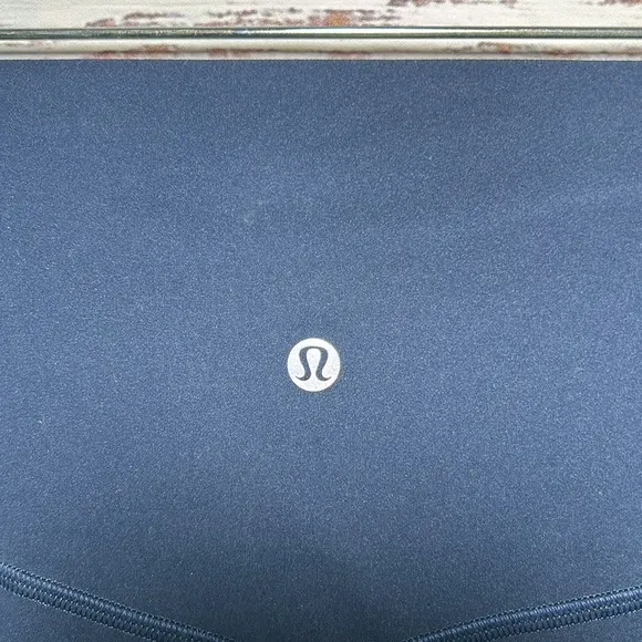 Lululemon Align Short 8&quot; True Navy Size 6