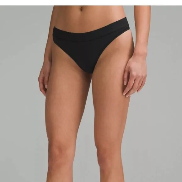 Lululemon UnderEase Mid-Rise Thong‎ Underwear 3 Pack size Medium NWT
