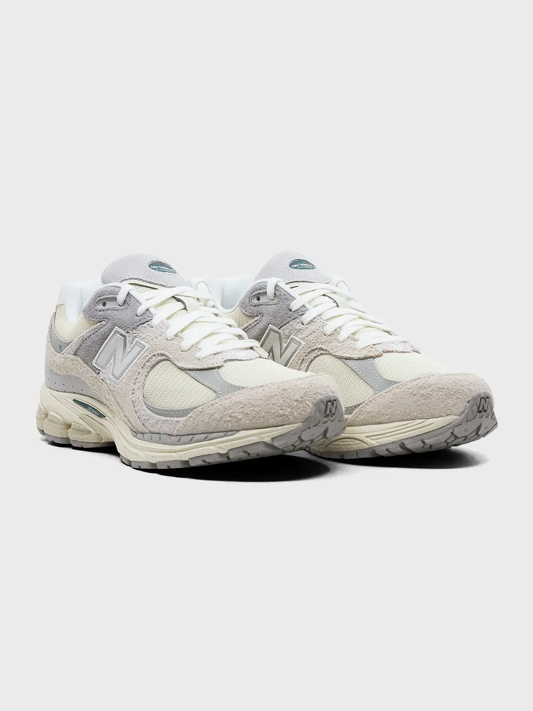 New Balance 2002R Sneakers | Linen/Concrete
