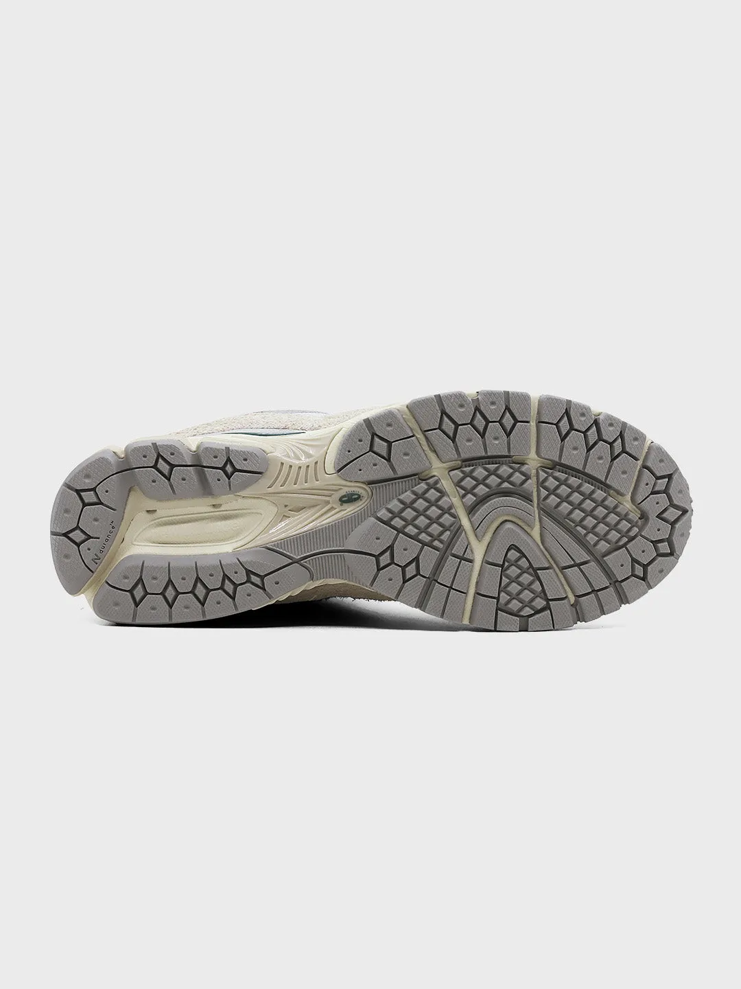 New Balance 2002R Sneakers | Linen/Concrete