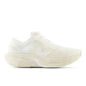 NEW BALANCE FUELCELL REBEL V4 - FEMME