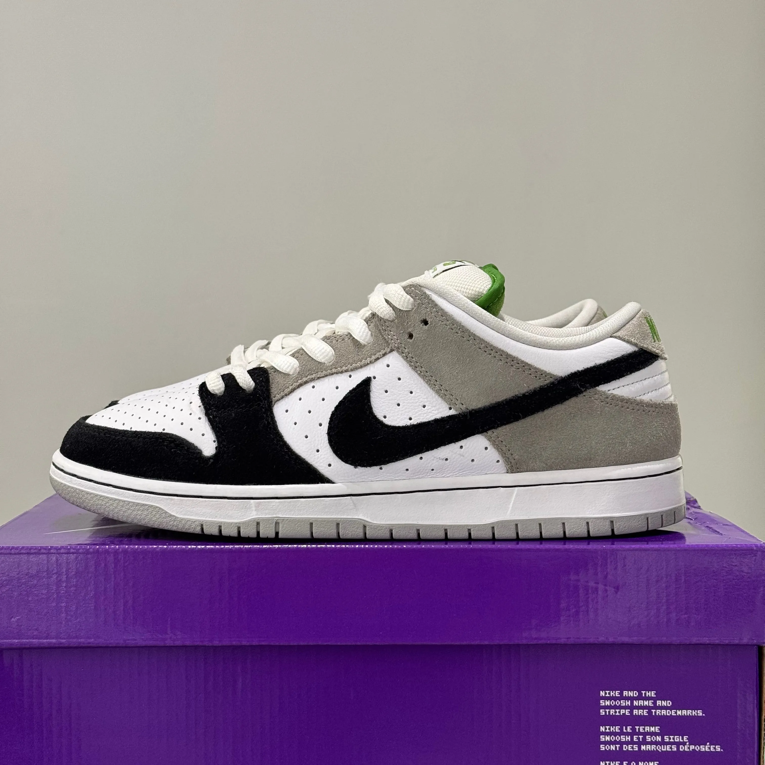 Nike SB Dunk Low Chlorophyll (43) - Usado