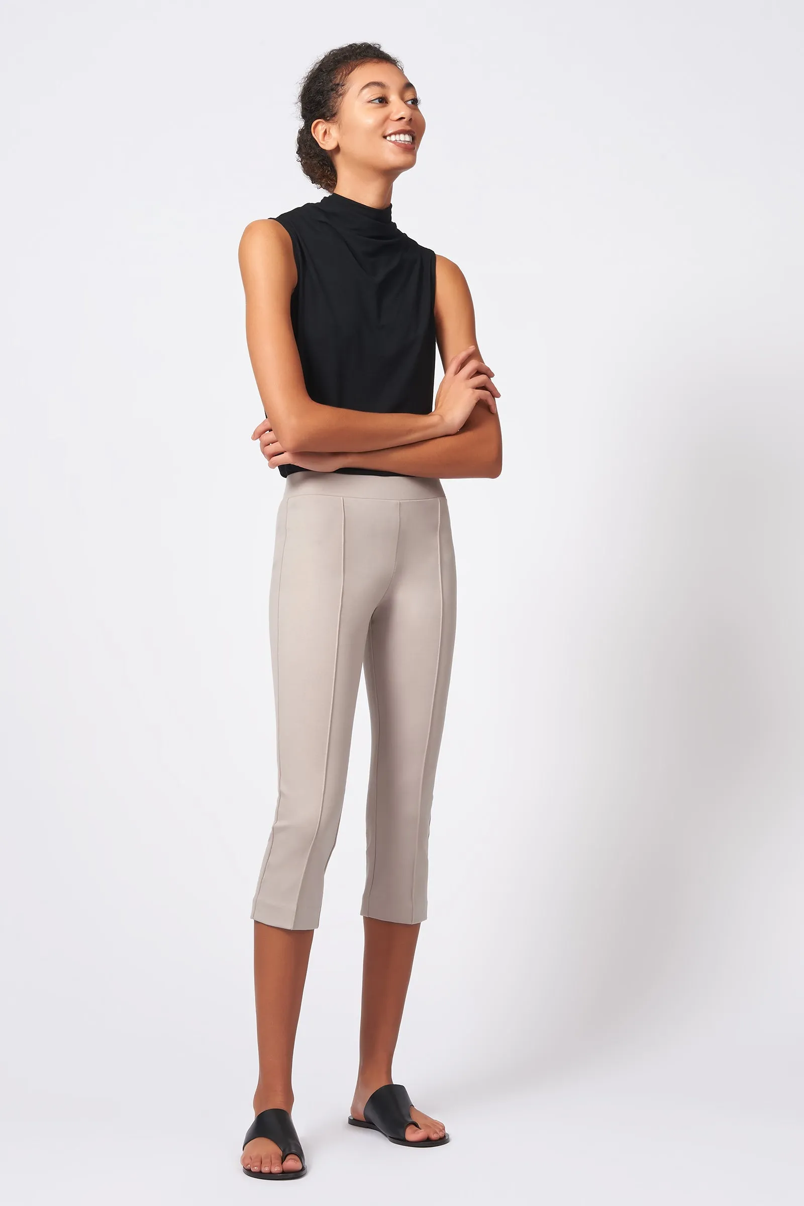 Pintuck Ponte 3/4 Pant - Taupe