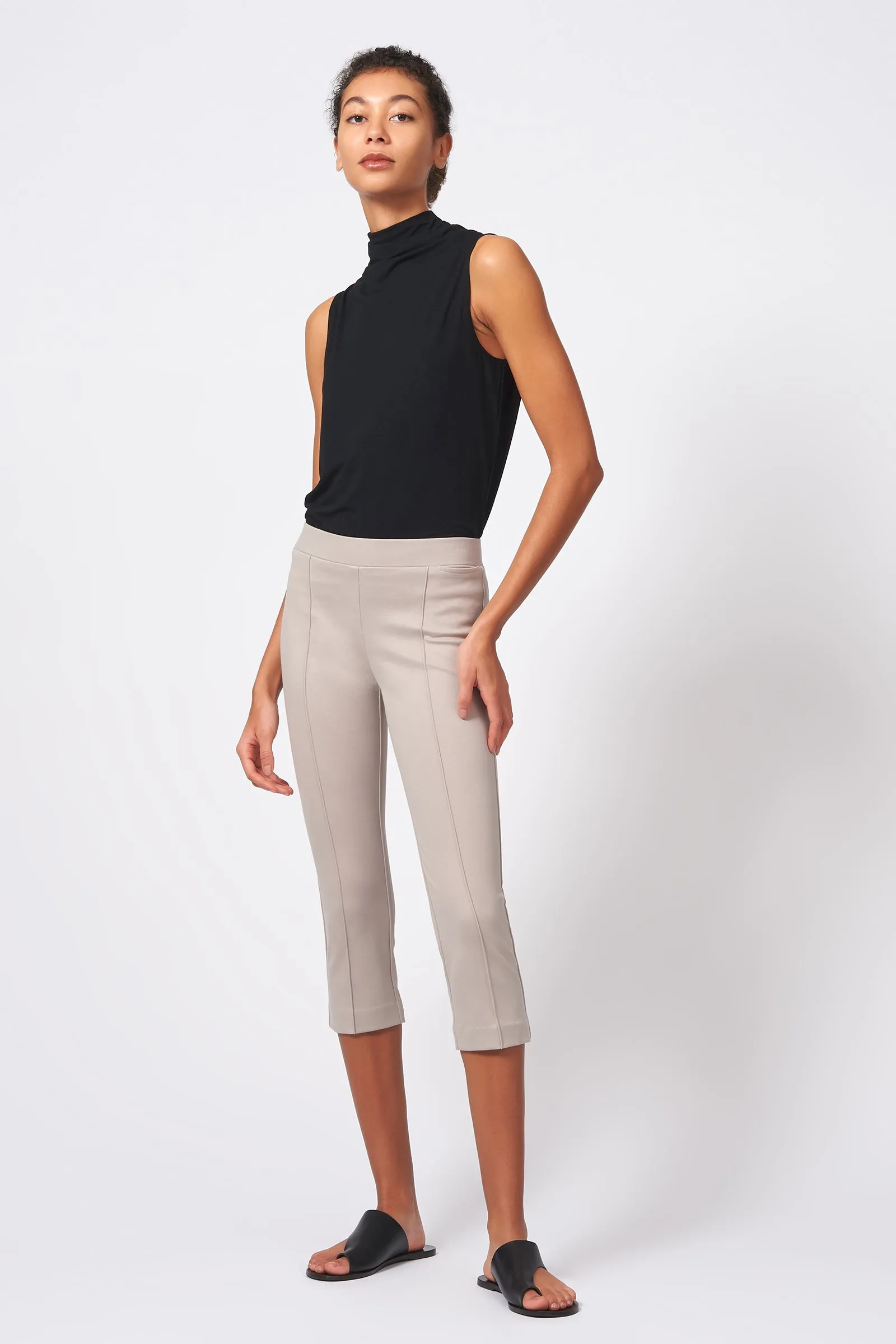Pintuck Ponte 3/4 Pant - Taupe