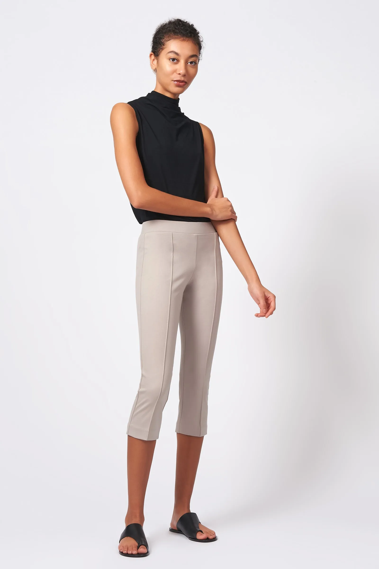 Pintuck Ponte 3/4 Pant - Taupe