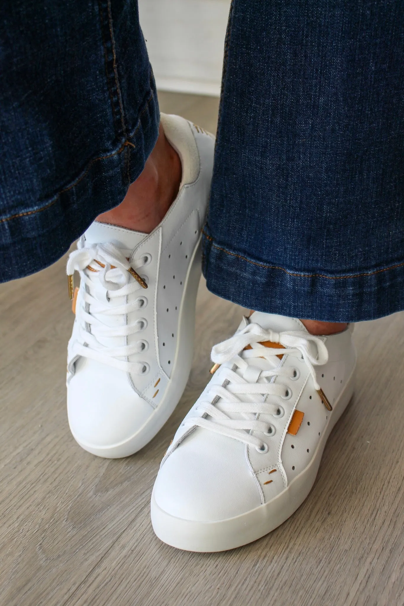 Shauna Leather Sneaker • White