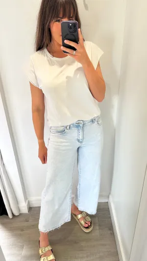 TOXIK LIGHT WASH CROPPED WIDE LEG JEANS