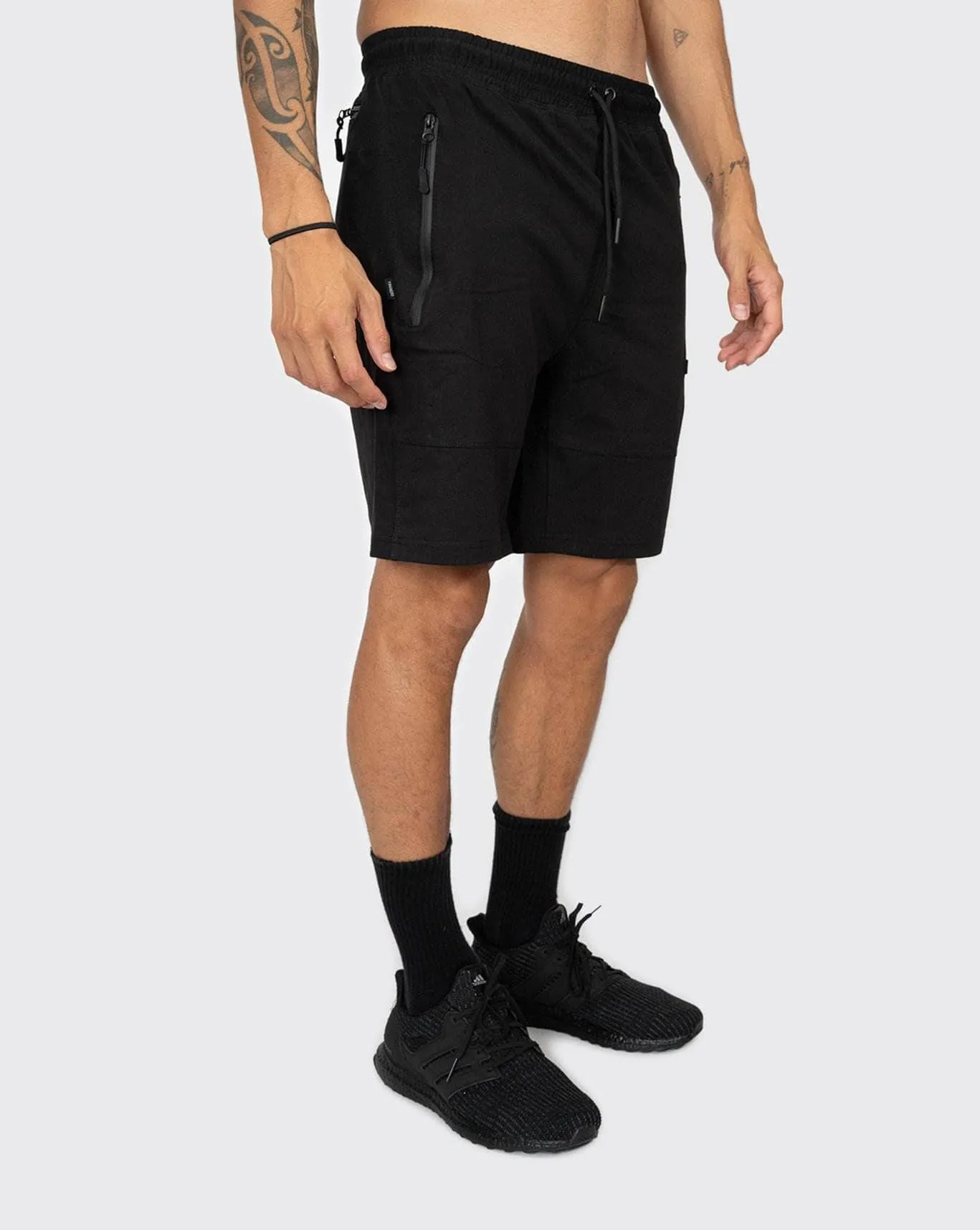 trainers v2 reigning tech stretch short