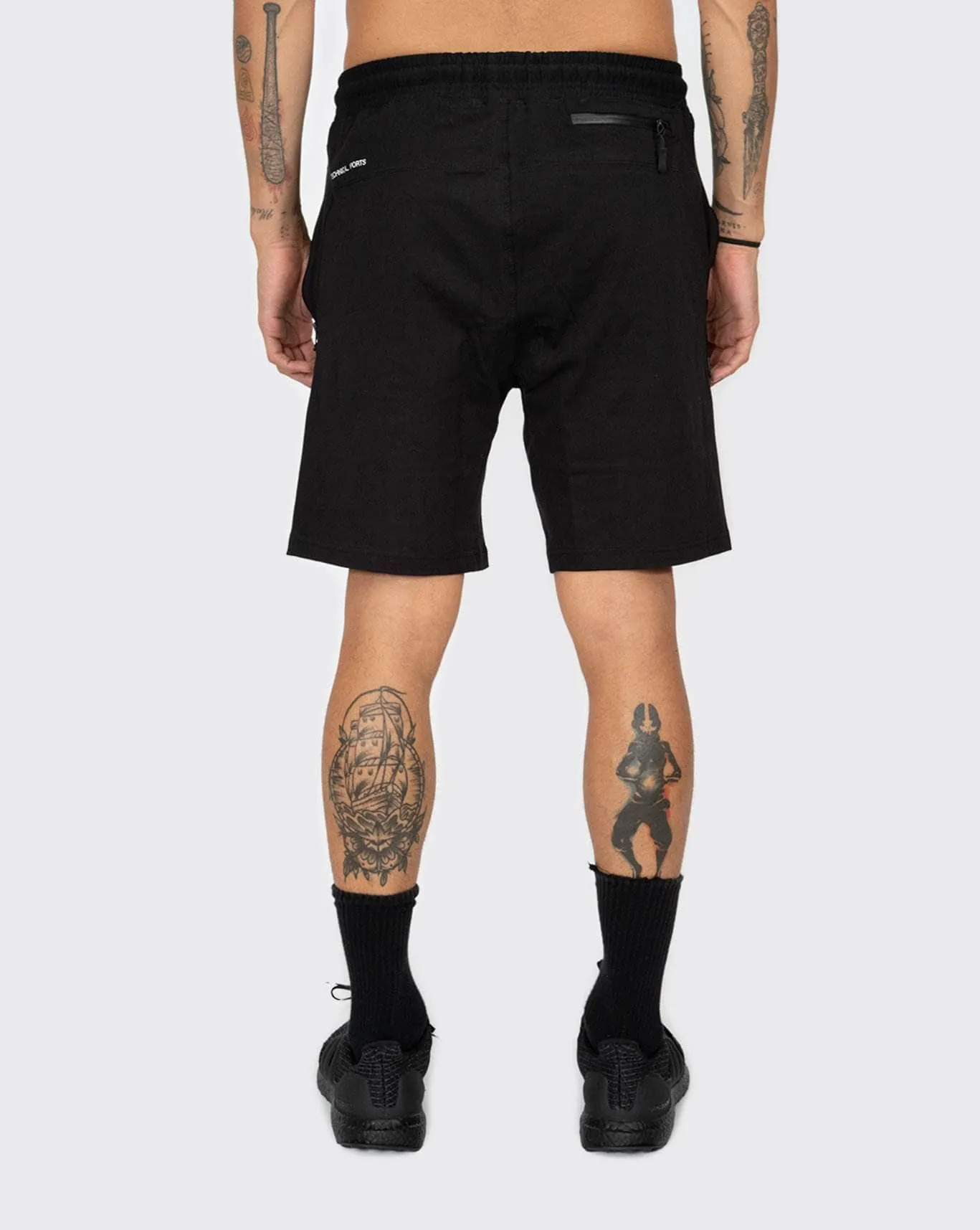 trainers v2 reigning tech stretch short
