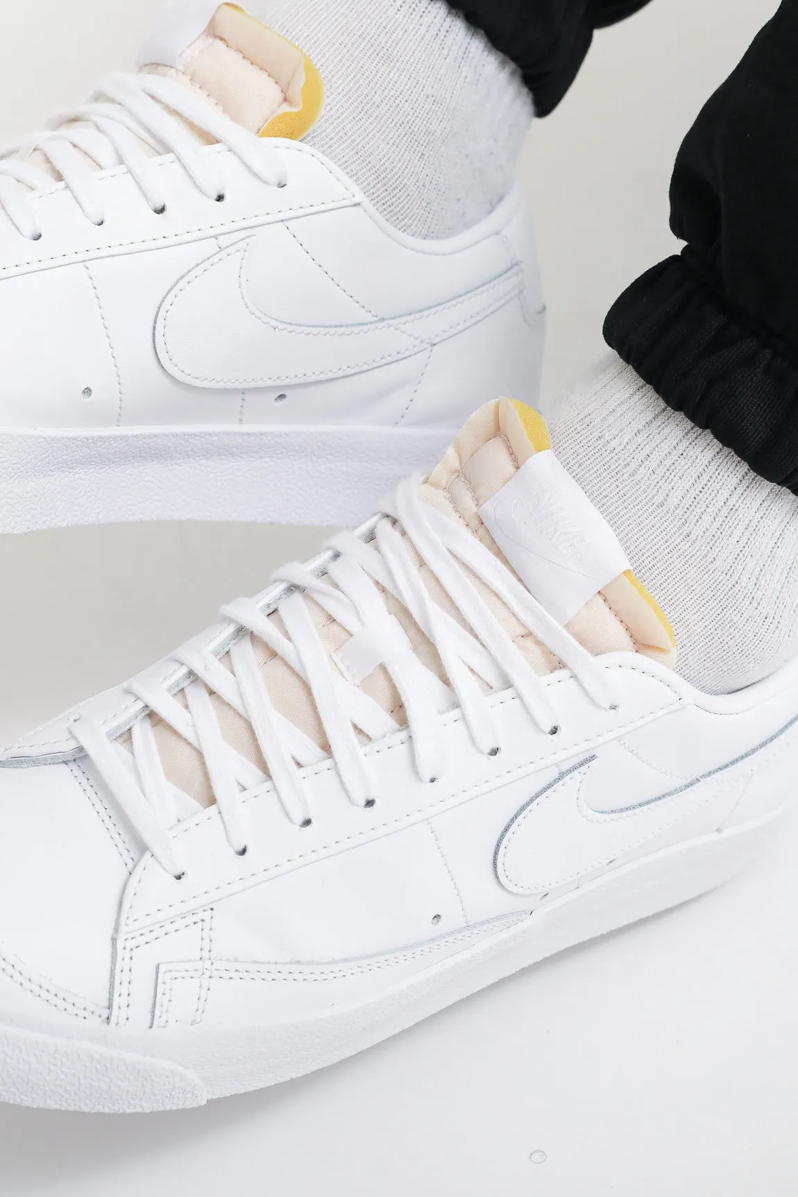 W Blazer Low '77 - White