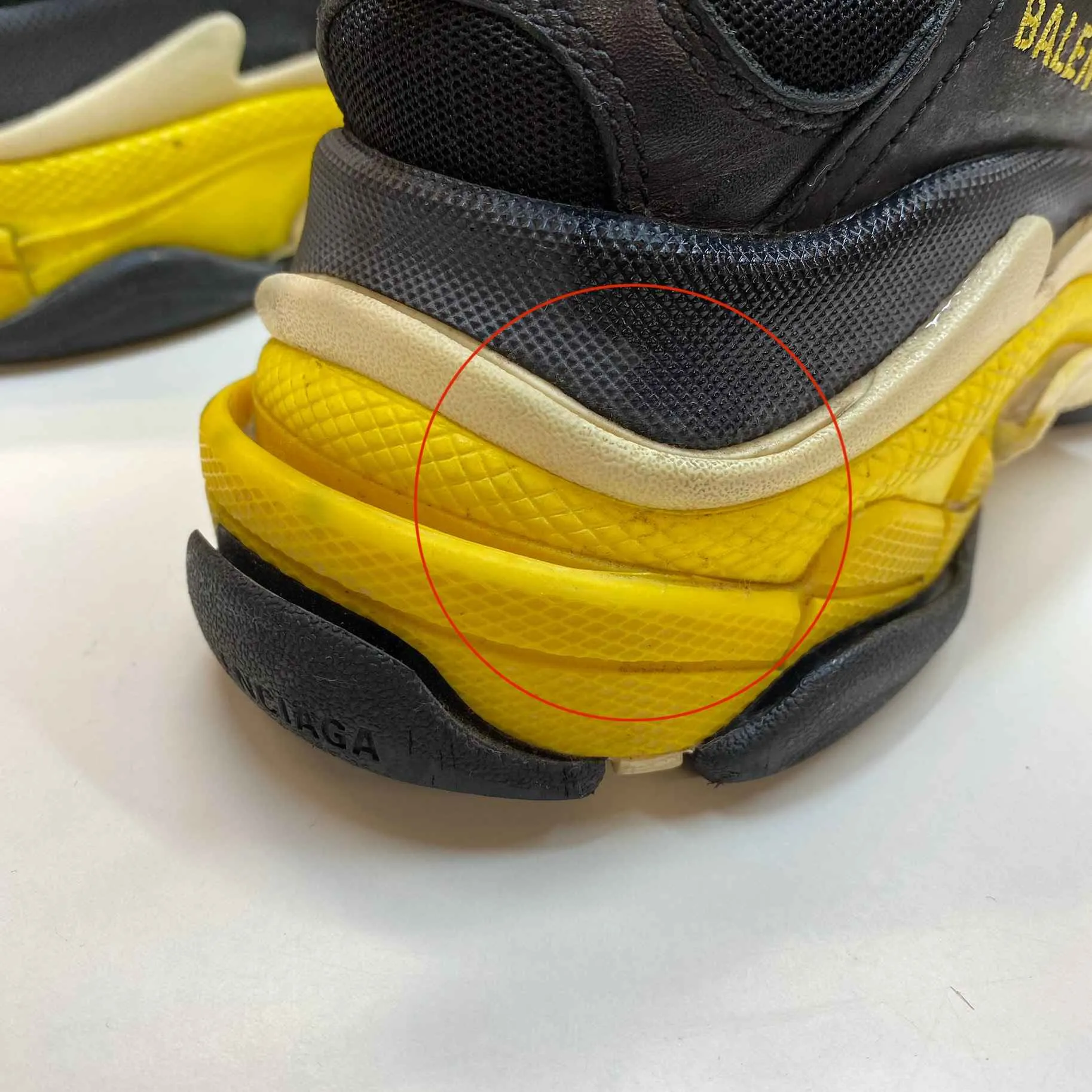 Women's Triple S Low Trainers Black Size EU 36 / UK 3